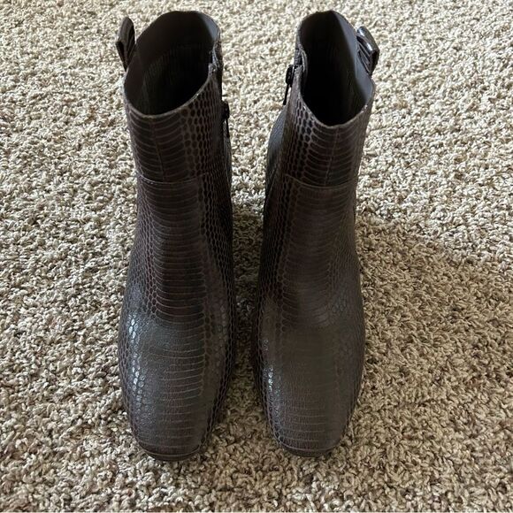 Korks Kork-Ease Leyland Snakeskin Textured Leather Ankle Boots Size 9.5 - Picture 2 of 9